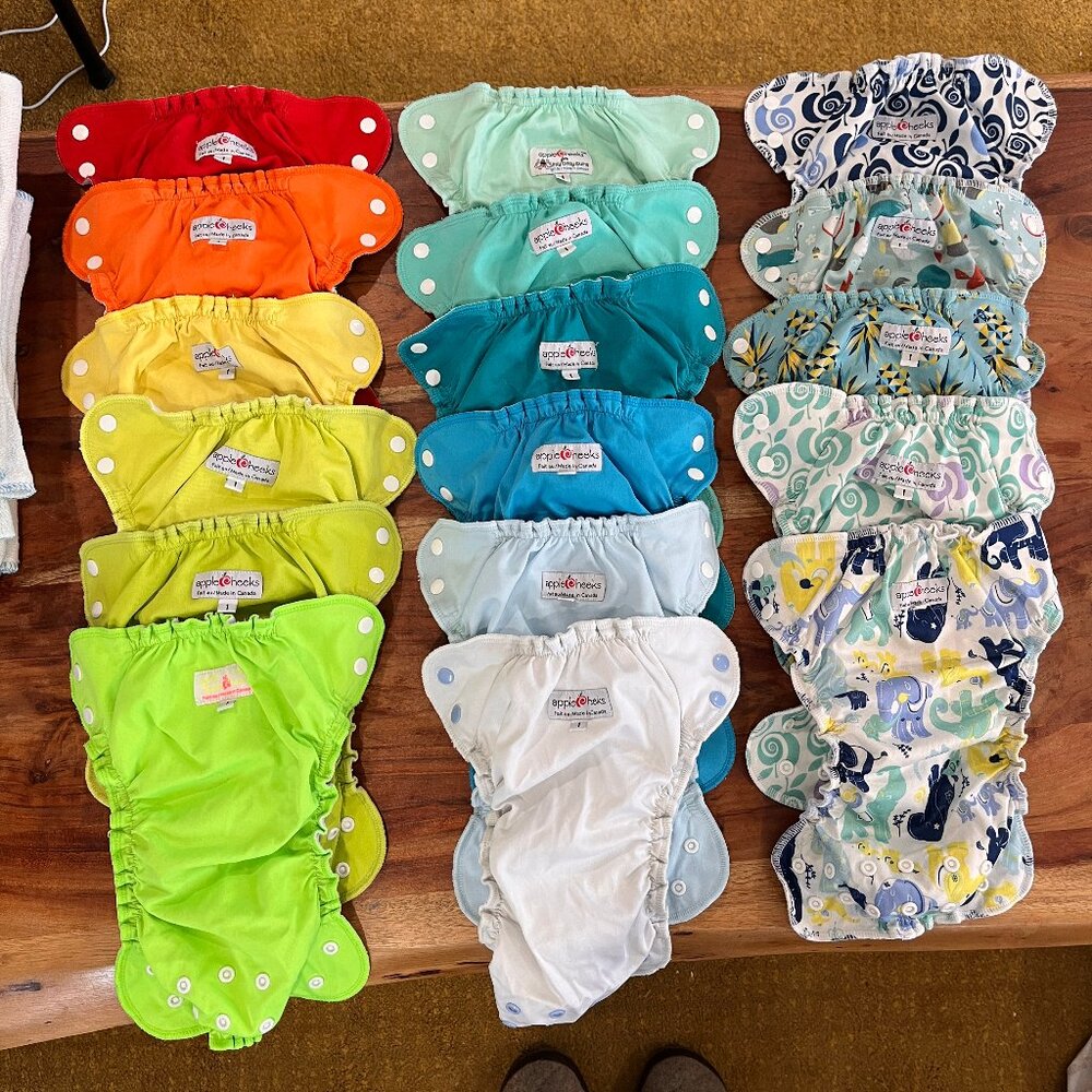 Apple Cheeks Cloth Diaper Lot Size 1 and 2 | MADE IN CANADA